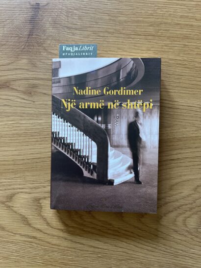 Një armë në shtëpi