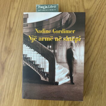 Një armë në shtëpi